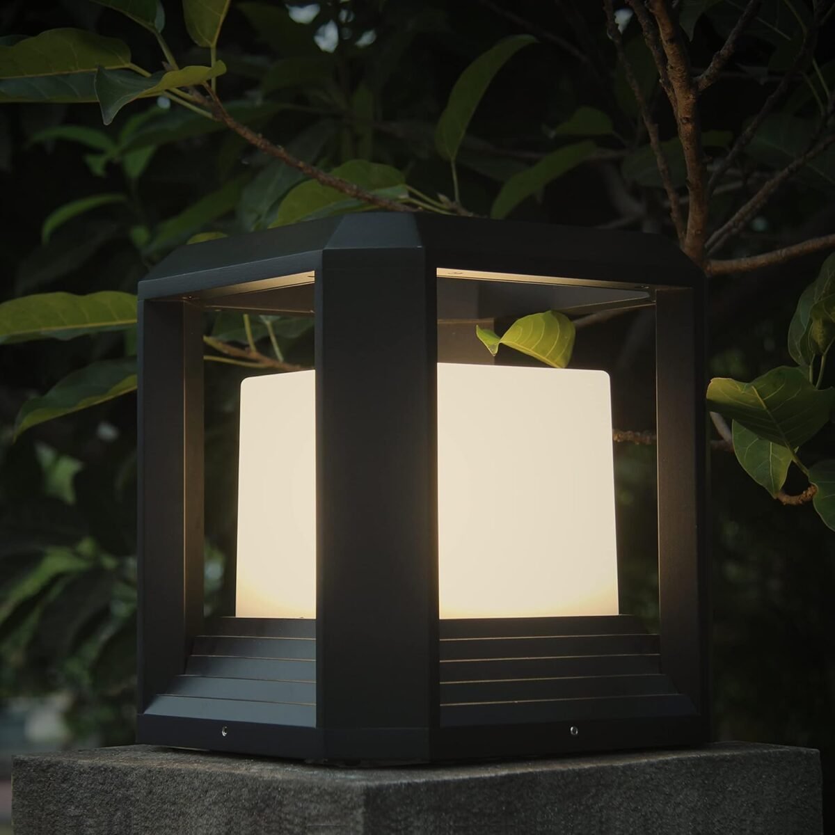 Ground lantern for lighting fences - Image 5