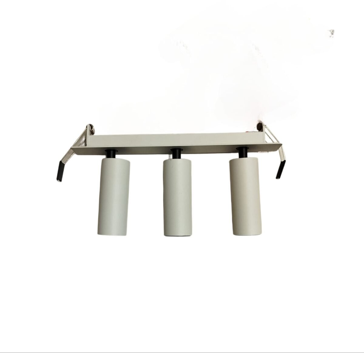 Triple Long Spot - Image 1